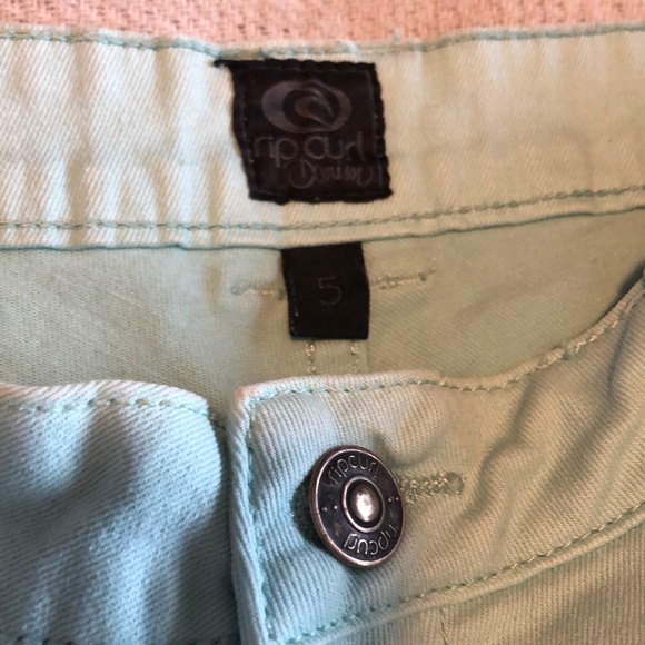 Rip curl 🌊 jean booty shorts size 5 - Picture 2 of 3